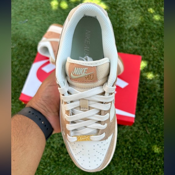 Nike Dunk Low “Australia” Size 10 Women’s / 8.5 Men - Picture 3 of 12